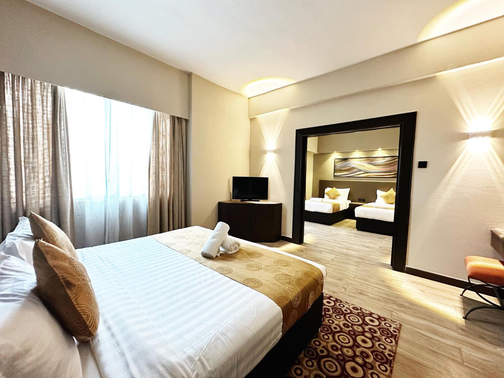 Regalpark Hotel Kuala Lumpur Exterior photo