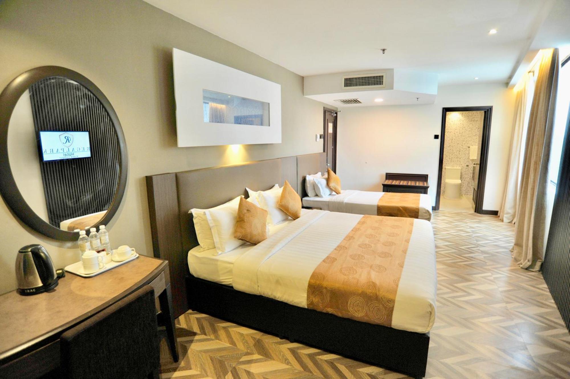Regalpark Hotel Kuala Lumpur Exterior photo