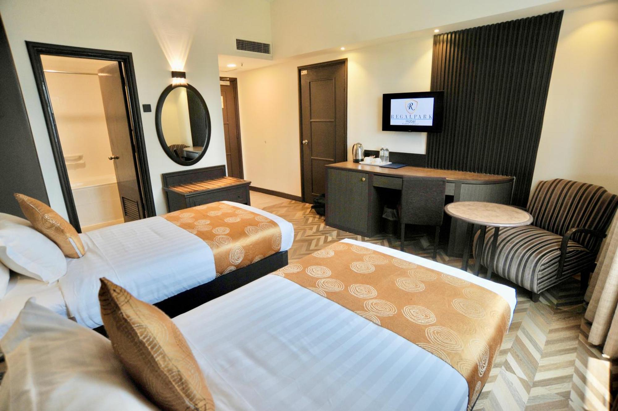 Regalpark Hotel Kuala Lumpur Exterior photo