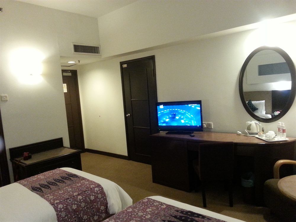 Regalpark Hotel Kuala Lumpur Exterior photo