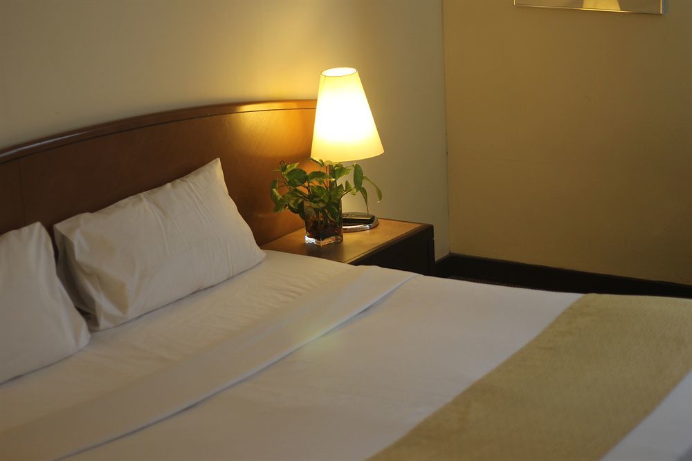 Regalpark Hotel Kuala Lumpur Exterior photo